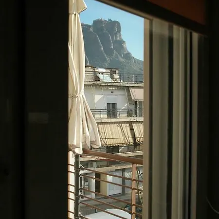 σπίτι στο κέντρο της καλαμπάκας